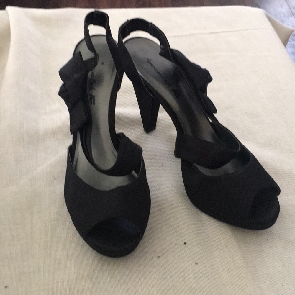 American eagle heels